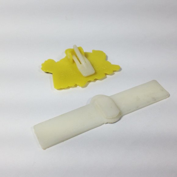 Lot of 2 Spider-Man Plastic pins, from Toy Biz super poseable Spiderman & Other - Picture 3 of 6